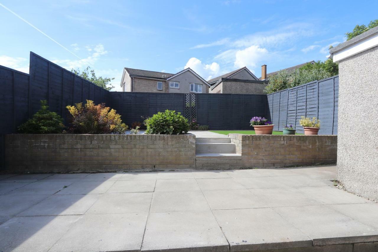 Dunfermline - Luxury 3 Bedroom 2 Bathroom Detached House With Garden Екстер'єр фото