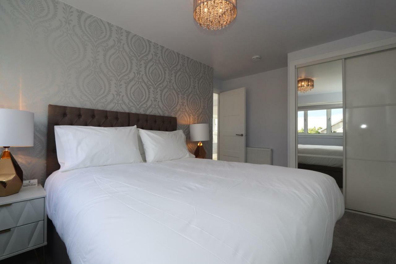 Dunfermline - Luxury 3 Bedroom 2 Bathroom Detached House With Garden Екстер'єр фото