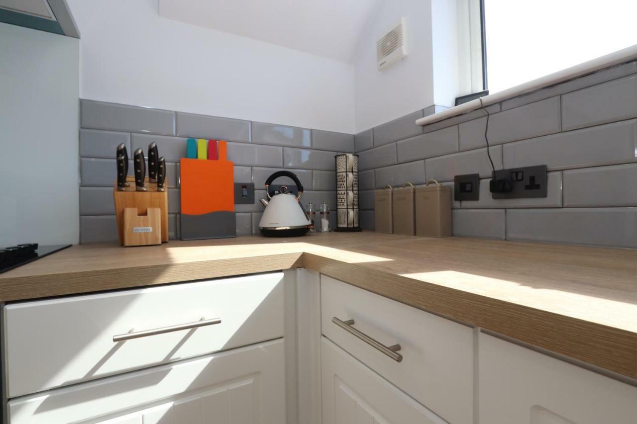 Dunfermline - Luxury 3 Bedroom 2 Bathroom Detached House With Garden Екстер'єр фото