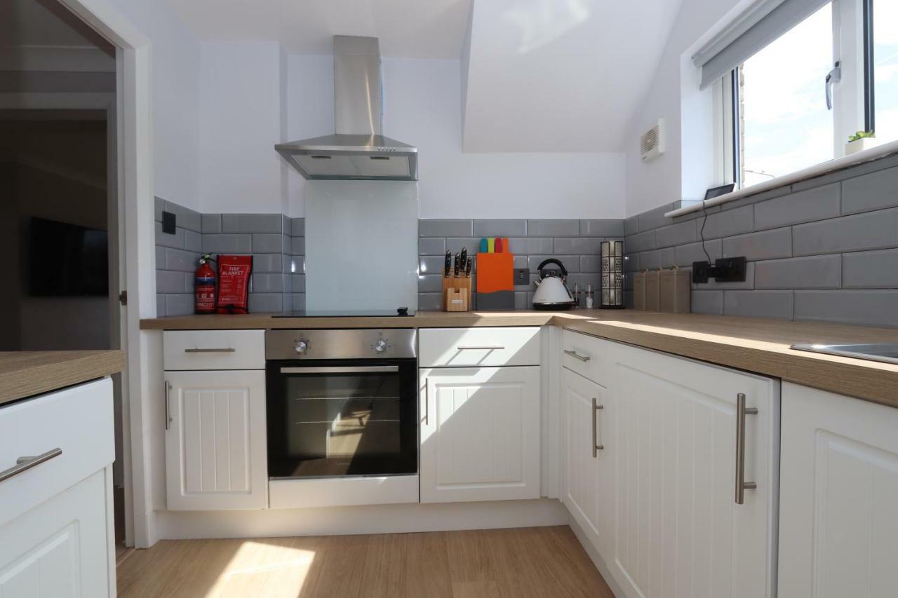 Dunfermline - Luxury 3 Bedroom 2 Bathroom Detached House With Garden Екстер'єр фото