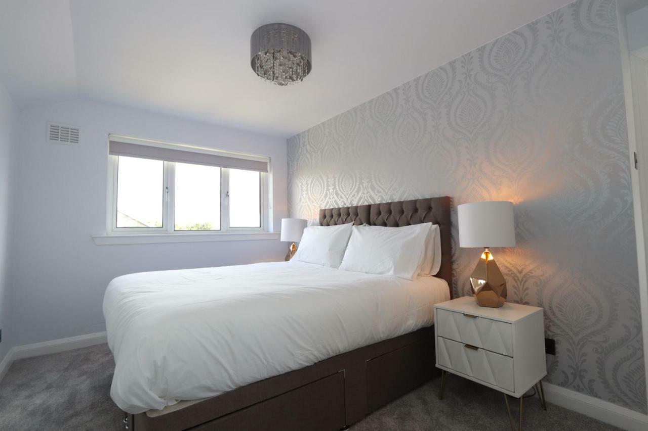 Dunfermline - Luxury 3 Bedroom 2 Bathroom Detached House With Garden Екстер'єр фото