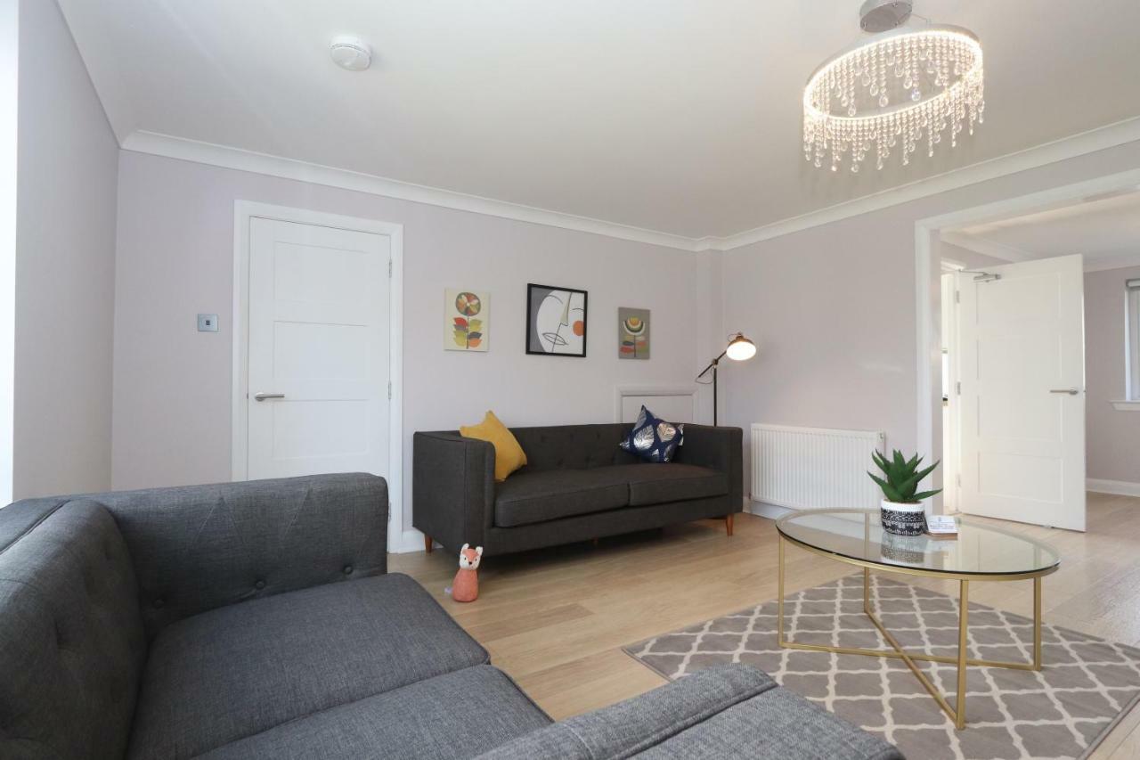 Dunfermline - Luxury 3 Bedroom 2 Bathroom Detached House With Garden Екстер'єр фото
